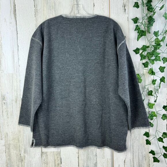 United colors of Benetton sweater made in Italy size small - Picture 2 of 8